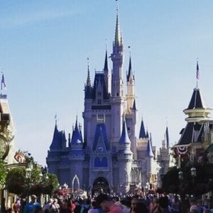 Meet your Posher, Louise